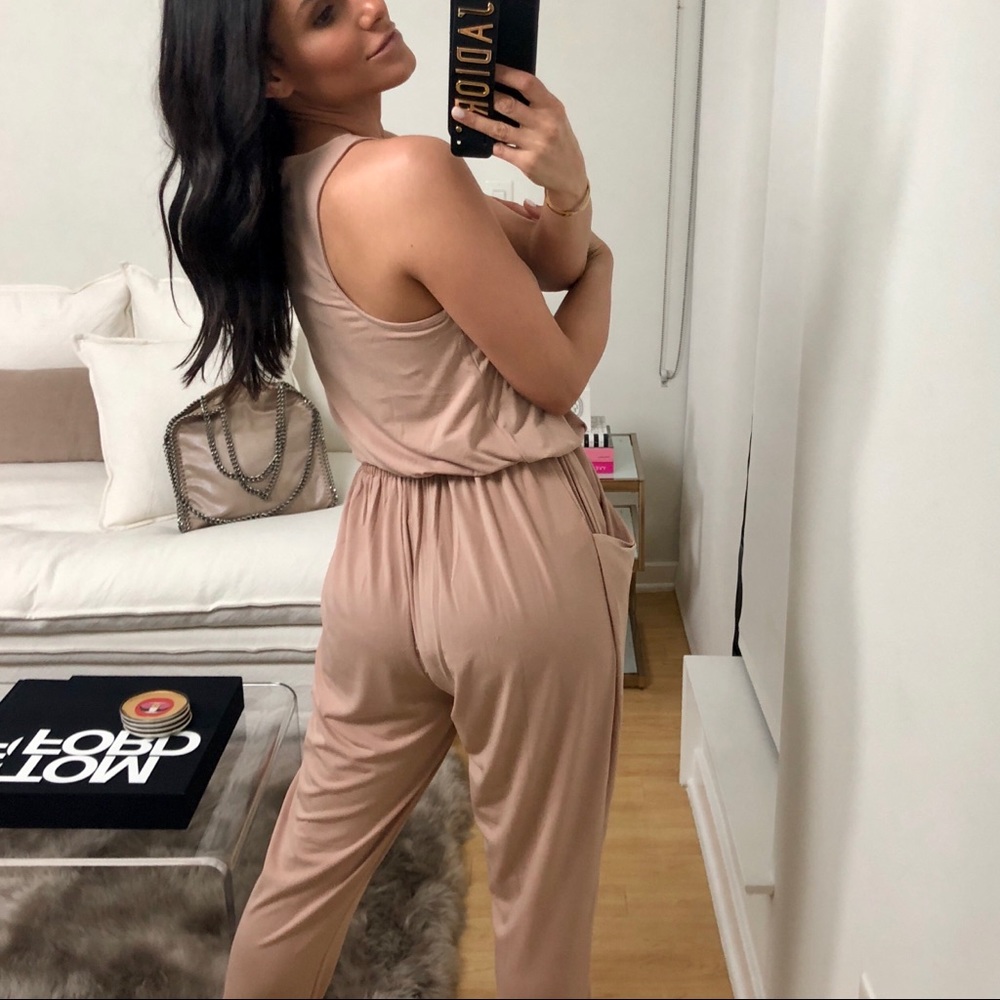 Last 👆🏼 • JESSI “Blush” Zipper Front Jumpsuit - Picture 6 of 8